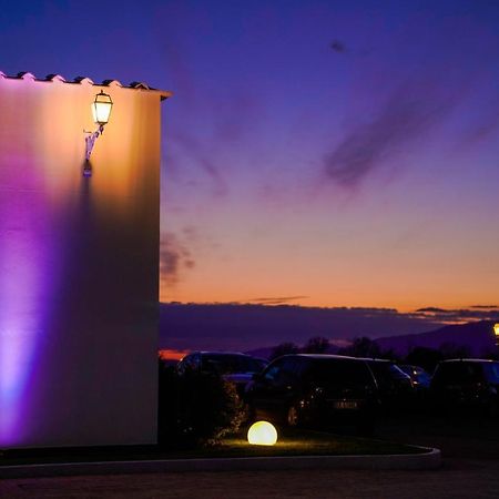 Tenuta Amalthea Villa Sessa Aurunca Exteriör bild